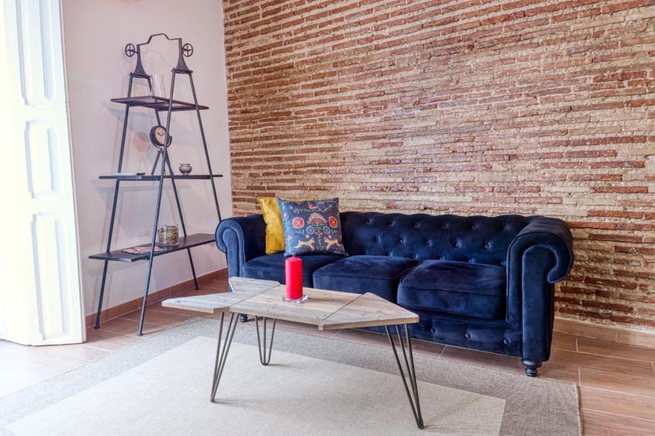Beams & Bricks Apartment Валенсия Екстериор снимка