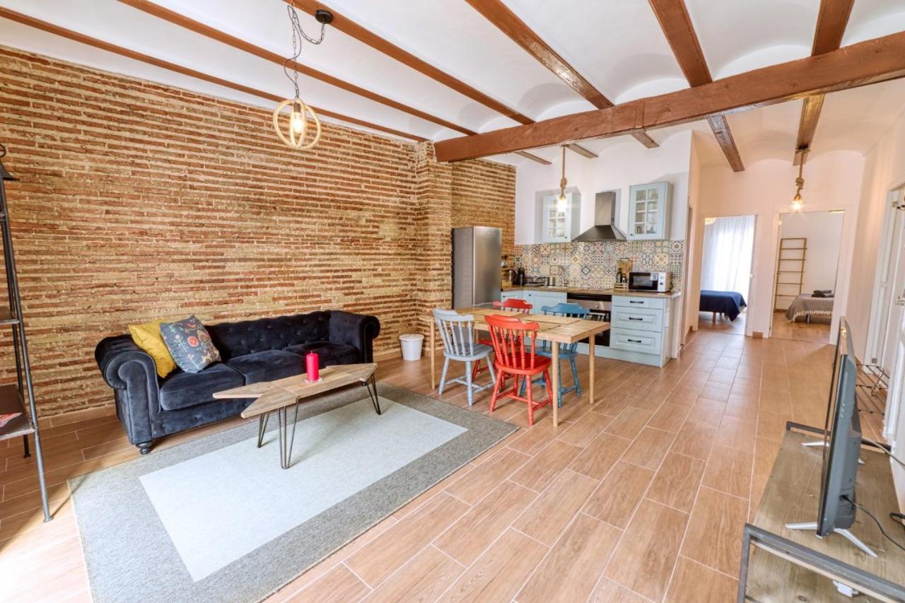 Beams & Bricks Apartment Валенсия Екстериор снимка
