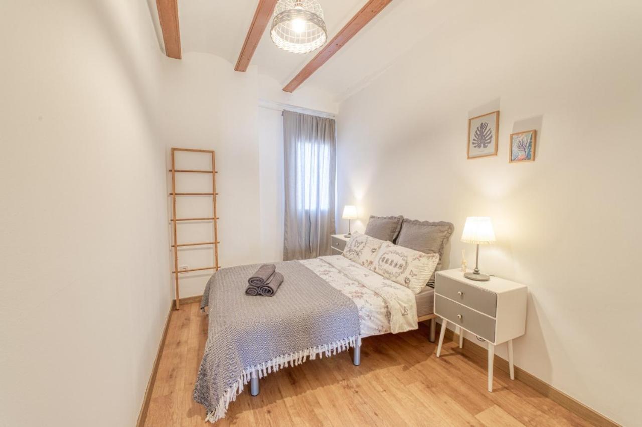 Beams & Bricks Apartment Валенсия Екстериор снимка